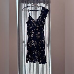 NWT Medium floral navy dress